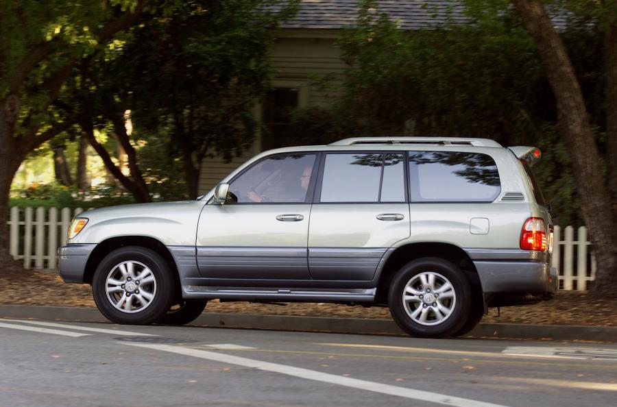  Lexus LX470 2003 года  (фото 20 из 26)